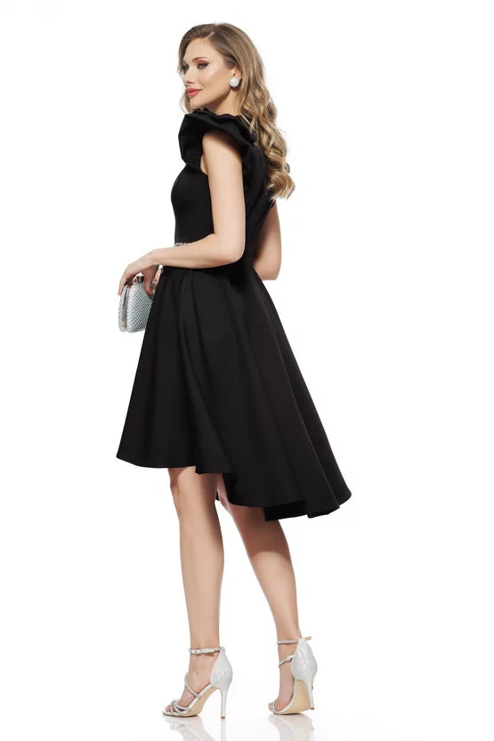 Rochie eleganta Fofy neagra cu pliuri , volane si fundita din margele